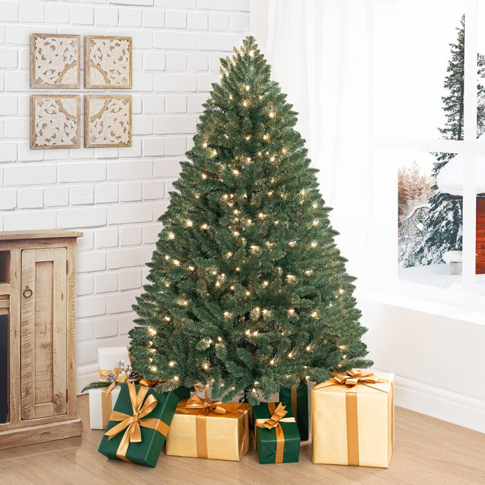 Traditional Prelit Artificial Christmas Tree with Warm Lights and Metal